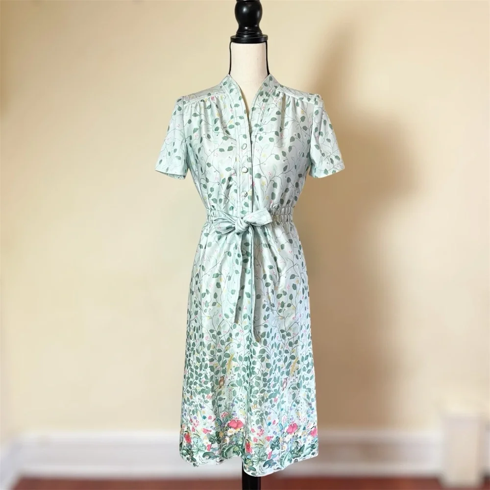 Vintage 1970s LF Petites Women's 6 Green Floral Whimsical Border Hem Belt Dress - Picture 1 of 11